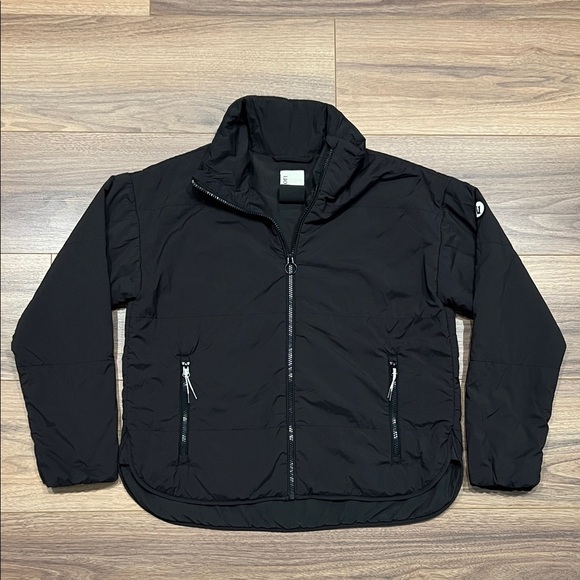Vuori Jackets & Blazers - Vuori Canyon Insulated Jacket in Black Size Small